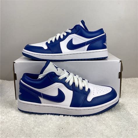 blauwe air jordan 1.